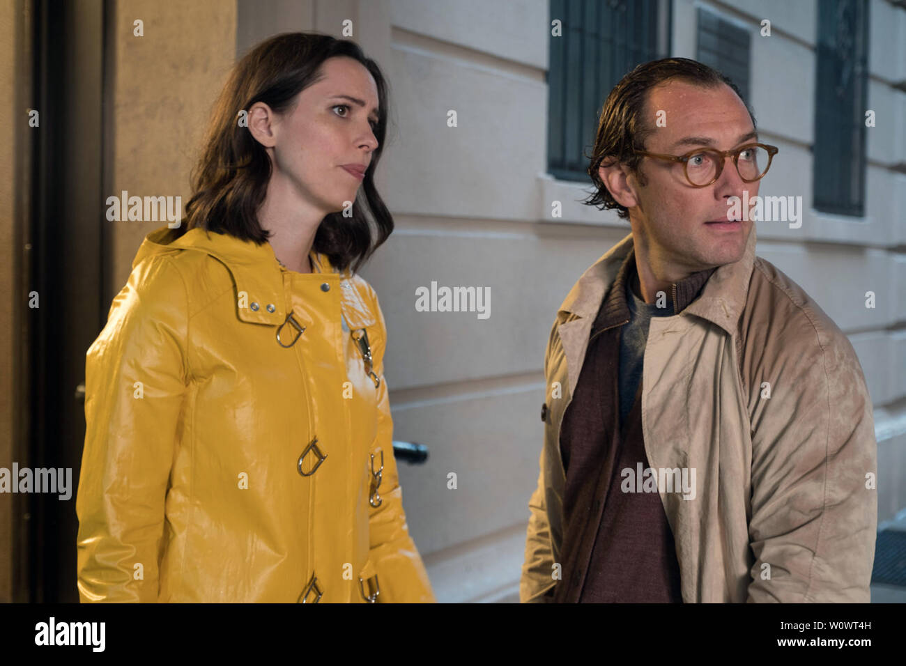 Un jour de pluie à New York est une comédie romantique film écrit et réalisé par Woody Allen. Il étoiles Timothée Chalamet, Elle Fanning, Selena Gomez, Jude Law, Diego Luna et Liev Schreiber. Cette photographie est fourni pour un usage éditorial uniquement et est l'auteur du film company et/ou de l'espace attribué par le photographe ou film société de production. Banque D'Images