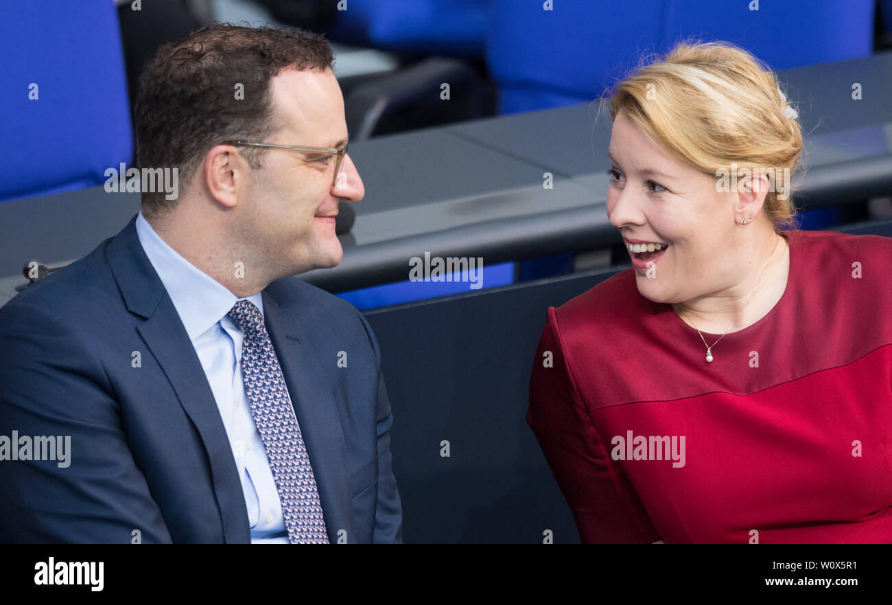 Berlin, Deutschland. 27 Juin, 2019. Ministre de la santé Jens Spahn (CDU) et le ministre de la famille Franziska GIFFEY (SPD) 107e session plénière du Bundestag à Berlin, Allemagne le 27.06.2019. Utilisation dans le monde entier | Credit : dpa/Alamy Live News Banque D'Images
