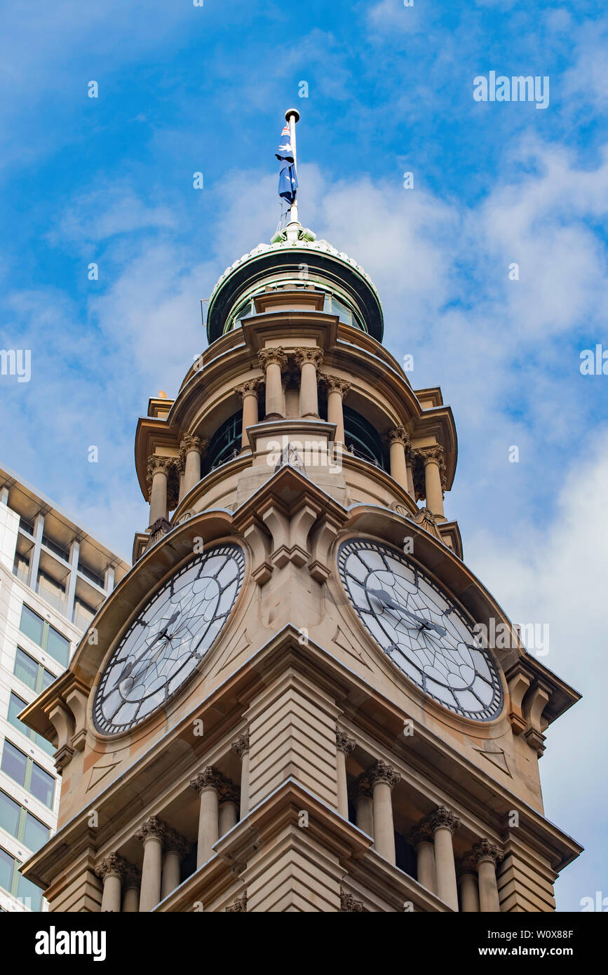 Jusqu'à à Sydney, le GPO tour de l'horloge à Martin Place. Le point où toutes les distances sont mesurées à partir de Sydney Banque D'Images