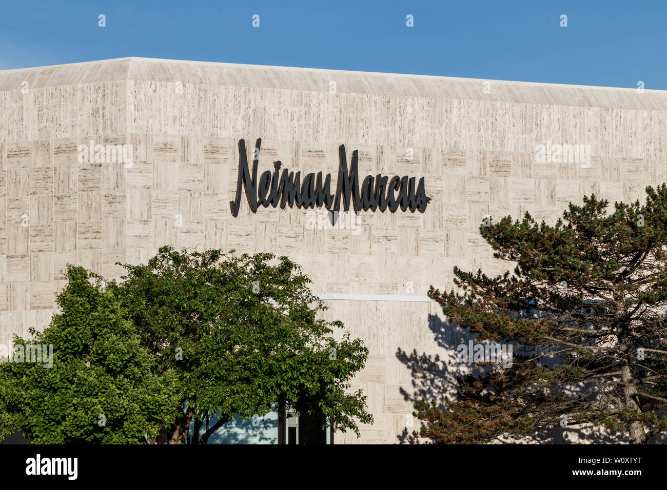 Deerfield - Circa 2019 Juin : magasin Neiman Marcus. Neiman Marcus a été créé en 1907 II Banque D'Images