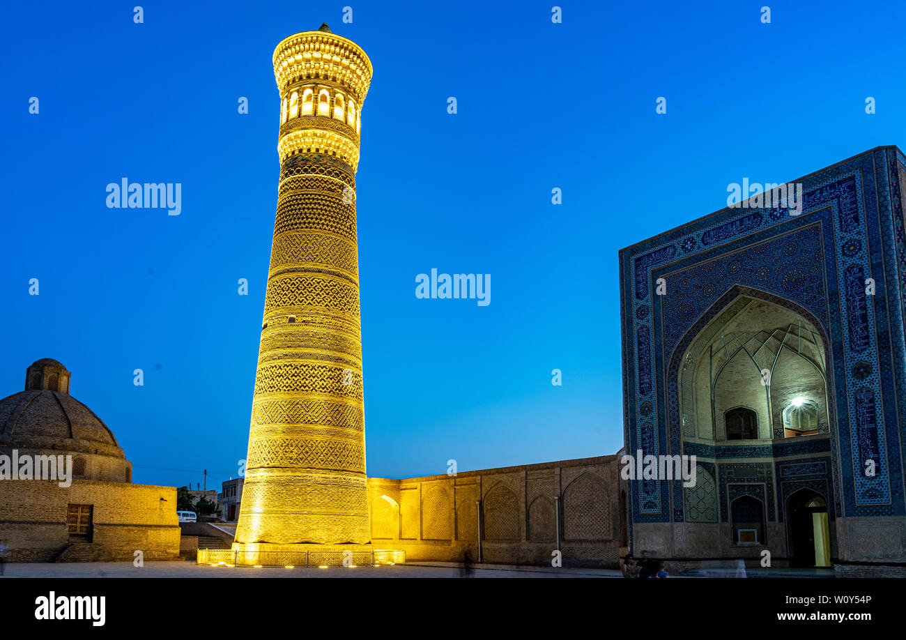 Soirée à la mosquée et minaret Kalon Boukhara Banque D'Images