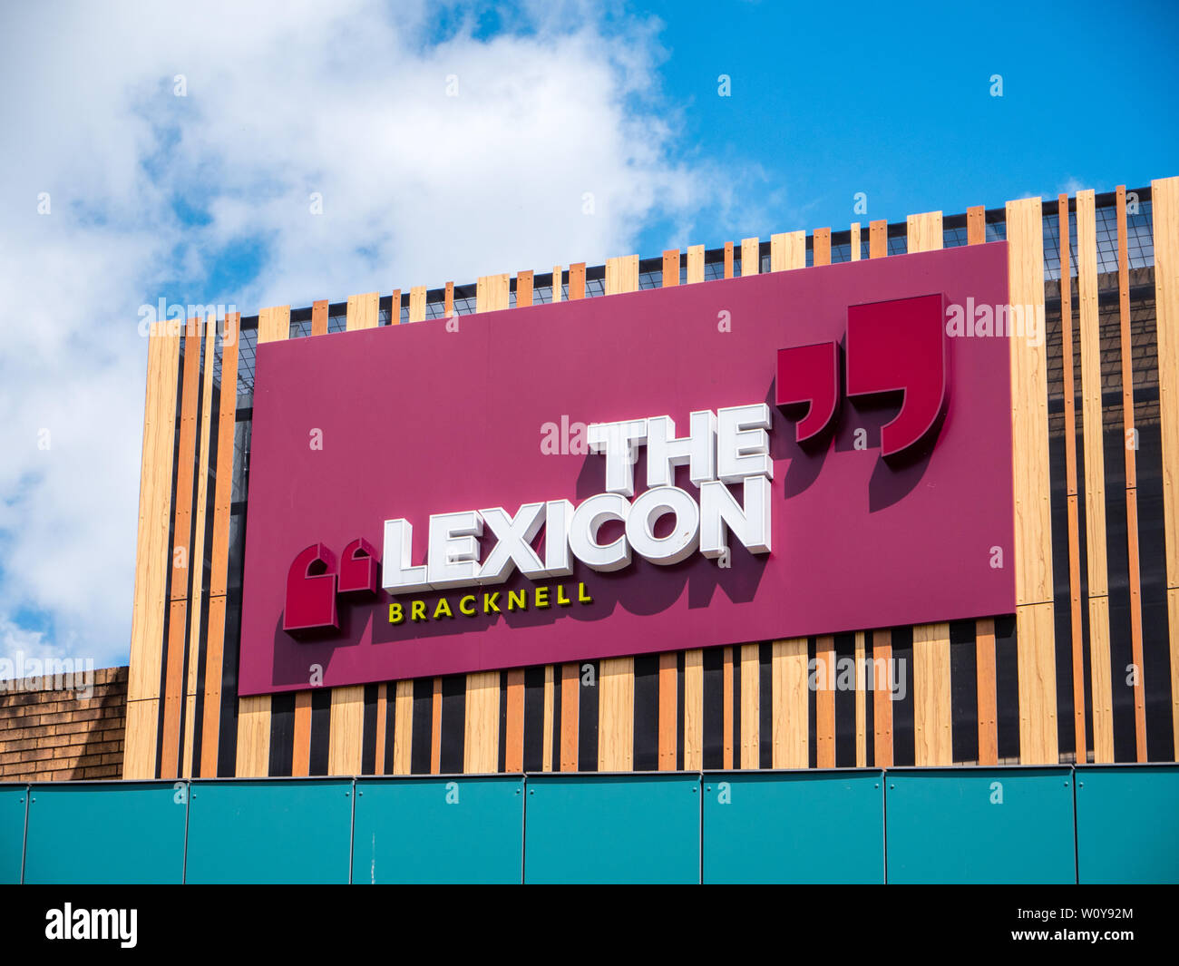 Le lexique, Centre Commercial, signe, Bracknell, Berkshire, Angleterre, RU, FR. Banque D'Images