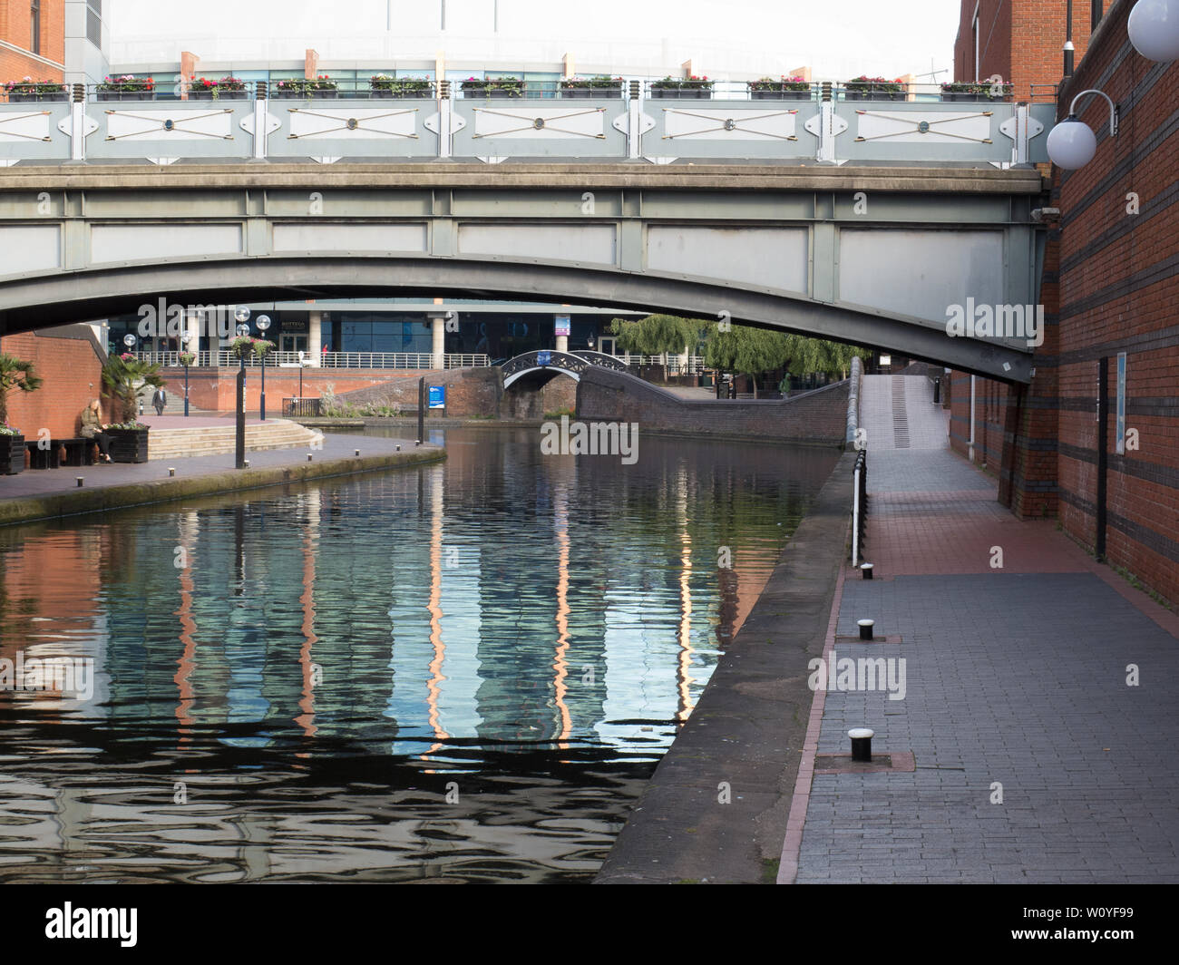 Canal de Worcester, Birmingham Broad st area Banque D'Images