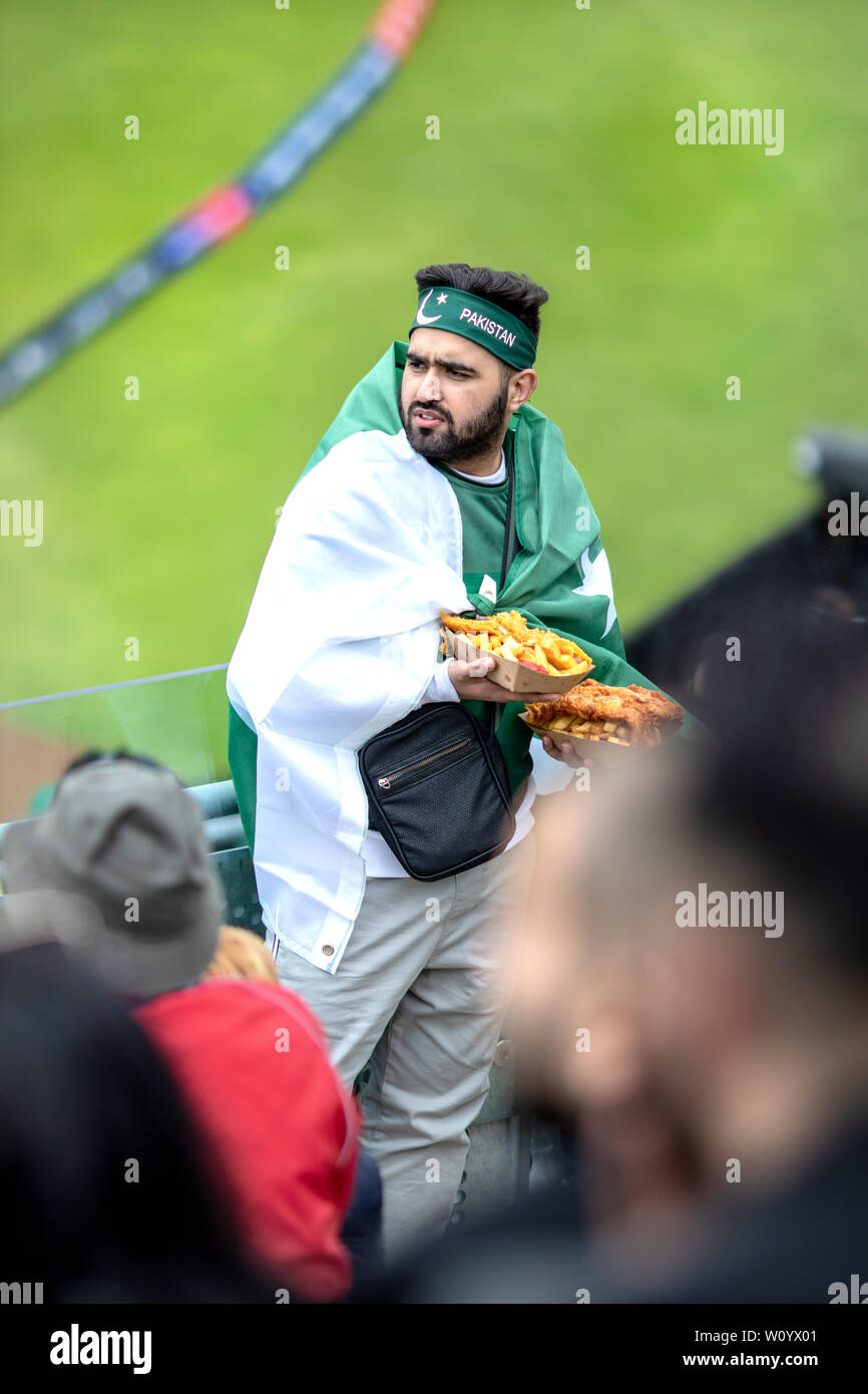 26 Juin, 2019 - Le Pakistan les partisans de passion soutenir leur équipe contre la Nouvelle-Zélande à Birminghan Edgebaston, pendant la Coupe du Monde de la CCI 2019 Banque D'Images