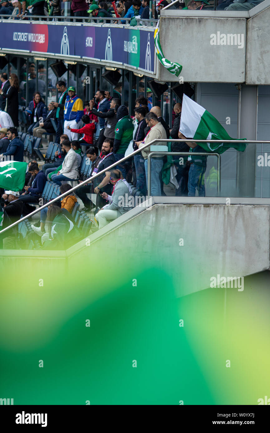 26 Juin, 2019 - Le Pakistan les partisans de passion soutenir leur équipe contre la Nouvelle-Zélande à Birminghan Edgebaston, pendant la Coupe du Monde de la CCI 2019 Banque D'Images