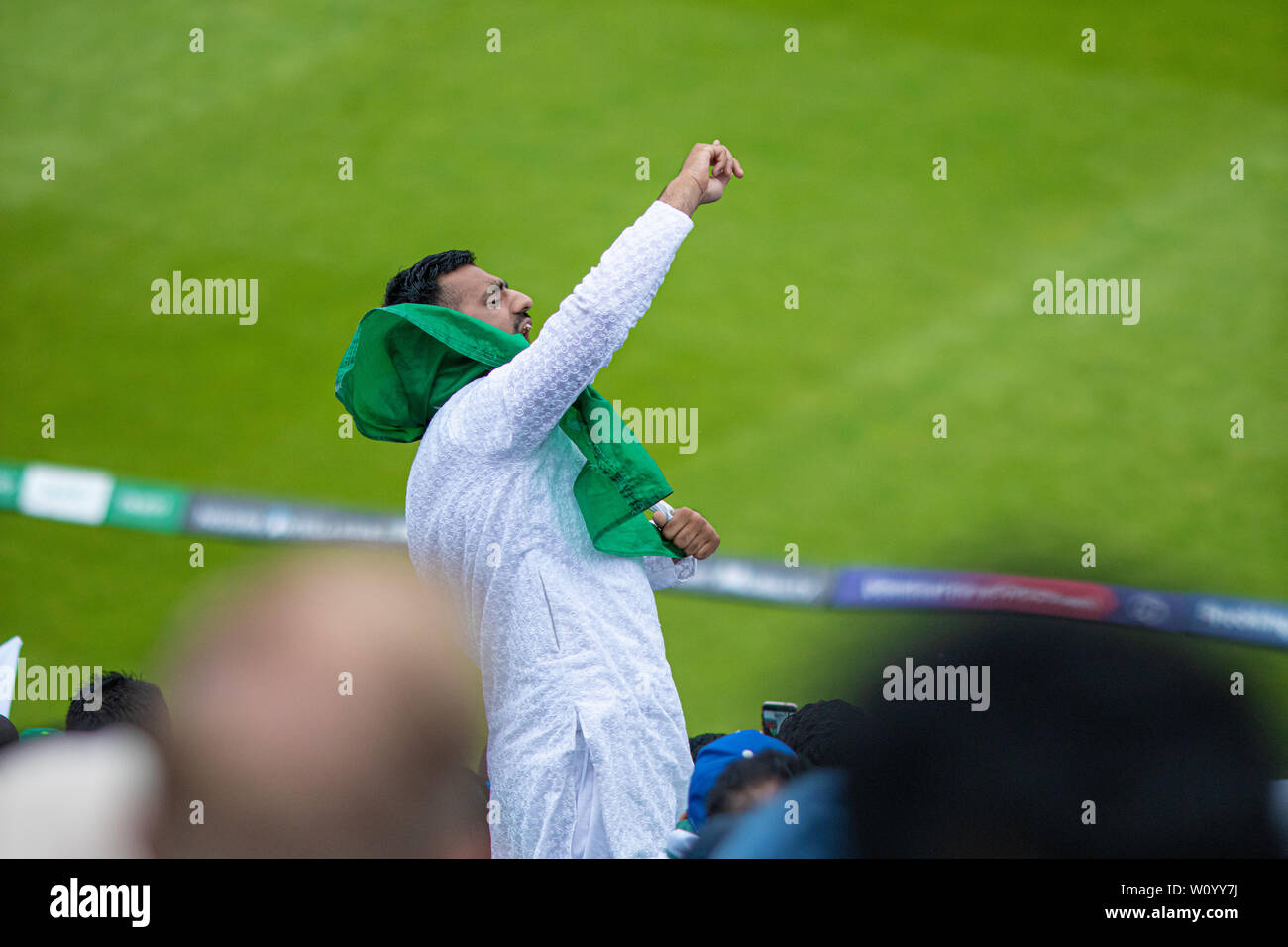 26 Juin, 2019 - Le Pakistan les partisans de passion soutenir leur équipe contre la Nouvelle-Zélande à Birminghan Edgebaston, pendant la Coupe du Monde de la CCI 2019 Banque D'Images