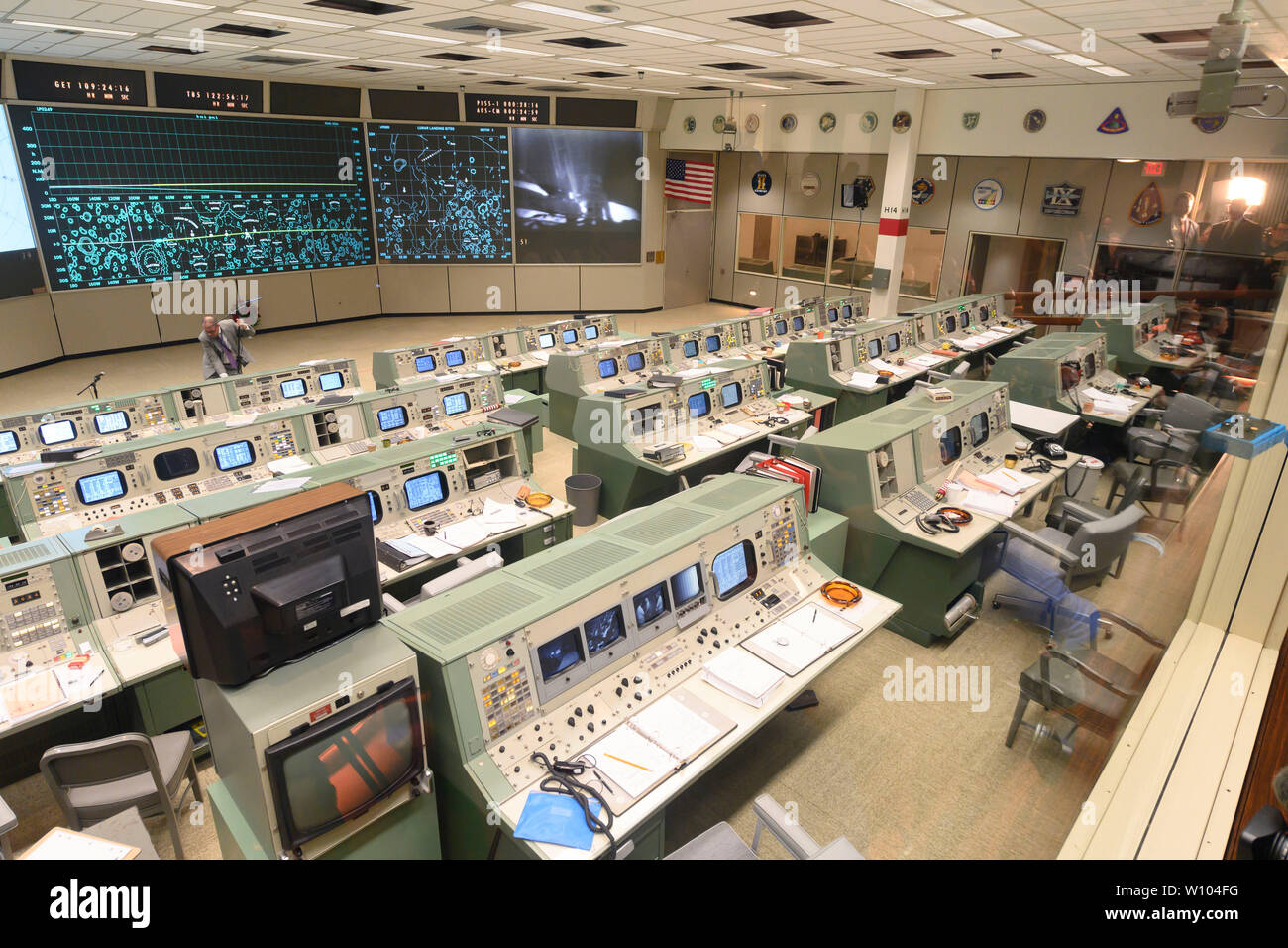Centre de contrôle de mission au Centre spatial Johnson de la NASA Clear Lake près de Houston, Texas, récemment restauré dans sa version 1960 pour commémorer le 50e anniversaire de l'homme premiers pas sur la lune en juillet 1969 par les astronautes d'Apollo 11. Après son lancement depuis le Centre spatial Kennedy en Floride, l'alunissage d'Apollo 11 et le retour sur terre était contrôlé à partir de ce site. Banque D'Images