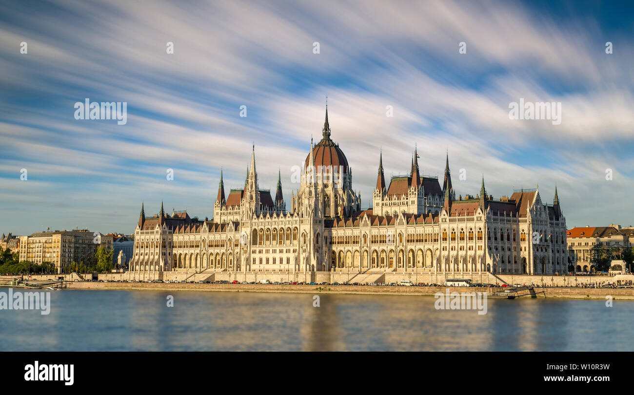 Chaque fois que j'ai la chance de photographier le parlement hongrois, je suis heureux d'essayer de capturer la plus belle de ses cadres. Chaque fois que j'ai Banque D'Images