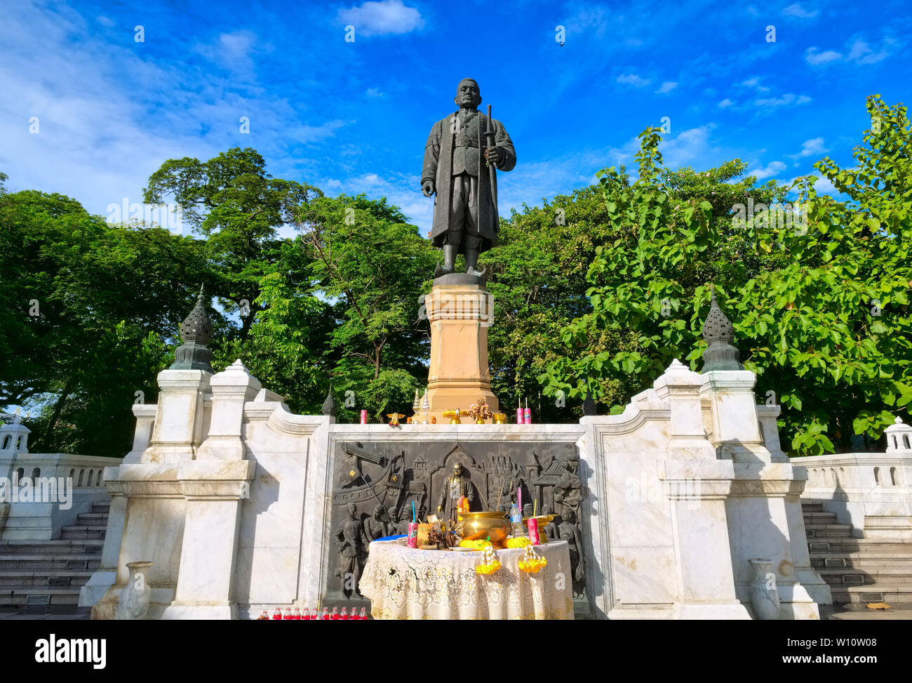 Rama 3. Par le Monument Nangklao Chao Phraya à Nonthaburi, Thaïlande, Thai honorant le Roi Rama 3 Banque D'Images