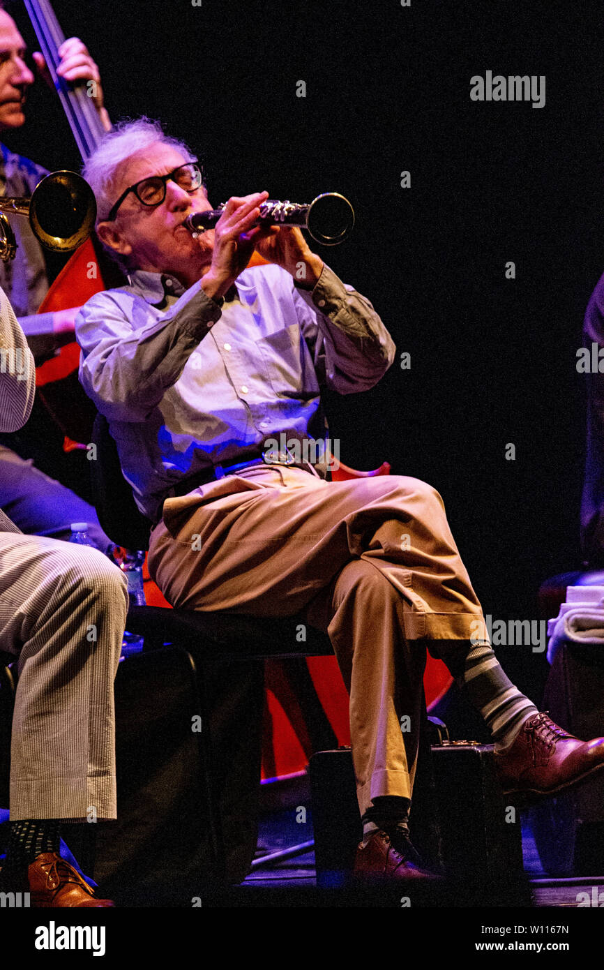 Milan Italie 29 juin 2019 vivre à Woody Allen et le New Orleans Jazz Eddy Davis groupe jouant au Teatro degli Arcimboldi Milan © Roberto Finizio / UNE Banque D'Images
