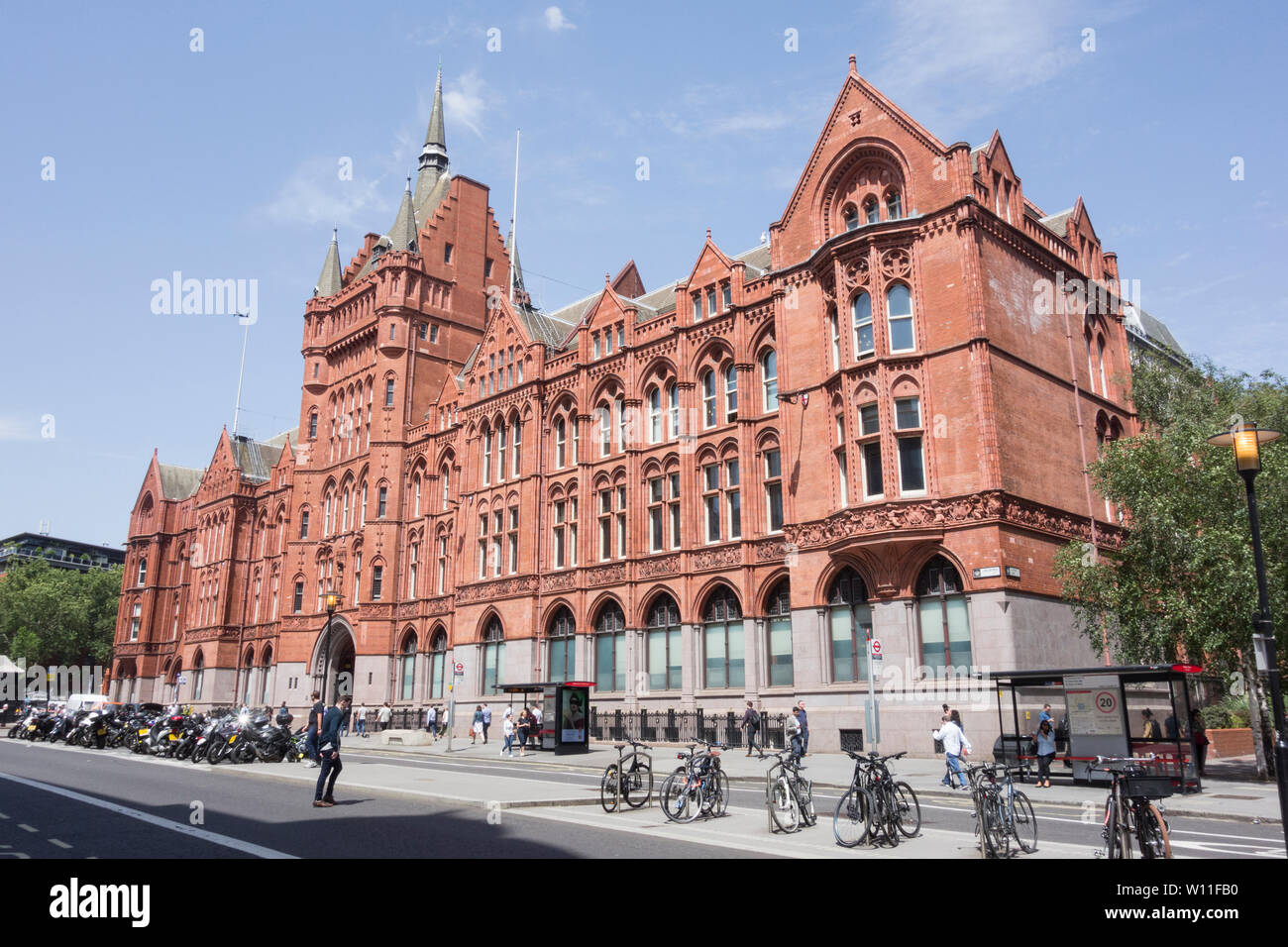 Holborn Bars, l'ancienne assurance Prudential Building conçu par Alfred Waterhouse, Holborn, London, UK Banque D'Images