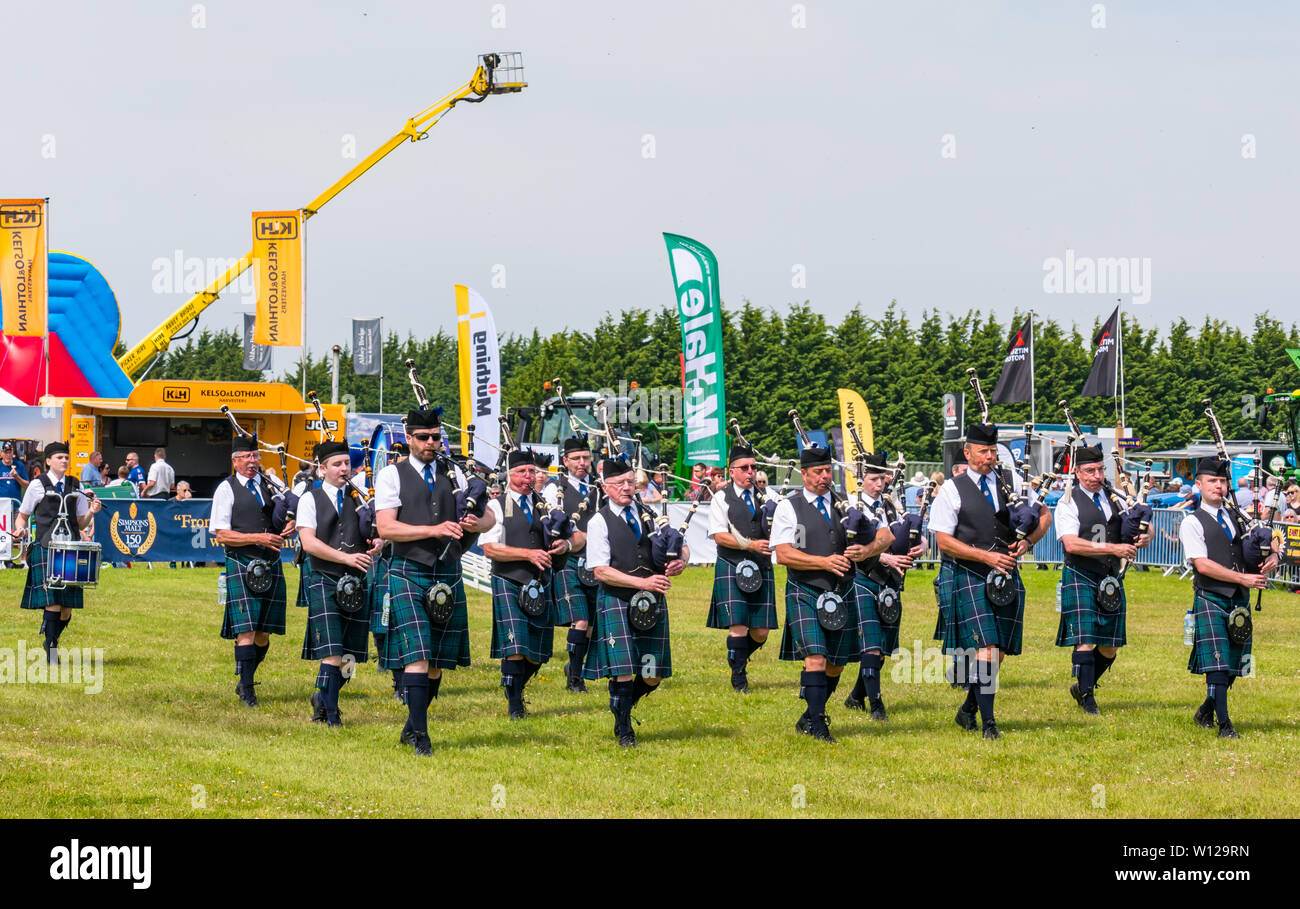 East Fortune, East Lothian, Ecosse, Royaume-Uni. 29 Juin, 2019. Voir : Haddington Haddington Show a eu lieu chaque année depuis 1804, organisée par l'East Lothian Société agricole. Les manifestations traditionnelles comprend la musique de Haddington Pipe Band, marchant en kilt et cornemuse batterie Banque D'Images