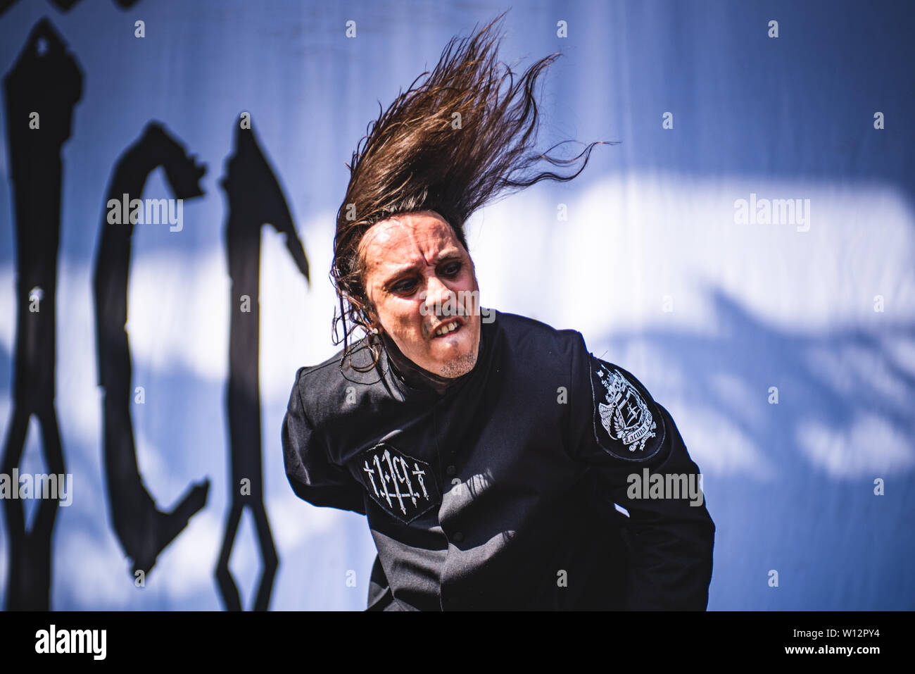 Andrea Ferro, chanteur du groupe de metal gothique italien Lacuna Coil, spectacle sur scène à Bologne, au parc 2019 Sonic Bologne première modifier Banque D'Images