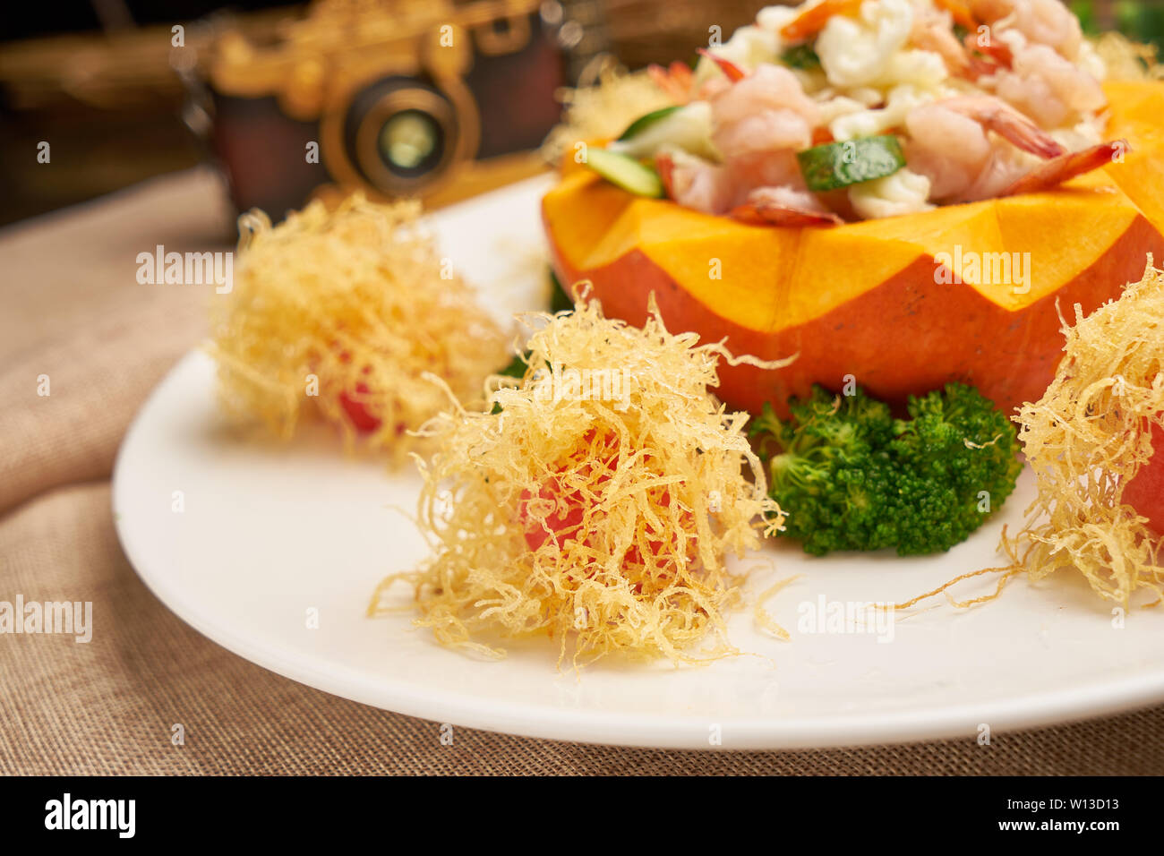 Creative sauté aux légumes fried shrimp Banque D'Images