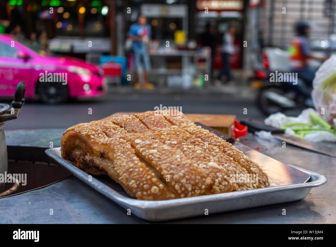 Une viande exposée sur food sur la rue à Bangkok, Thaïlande Banque D'Images