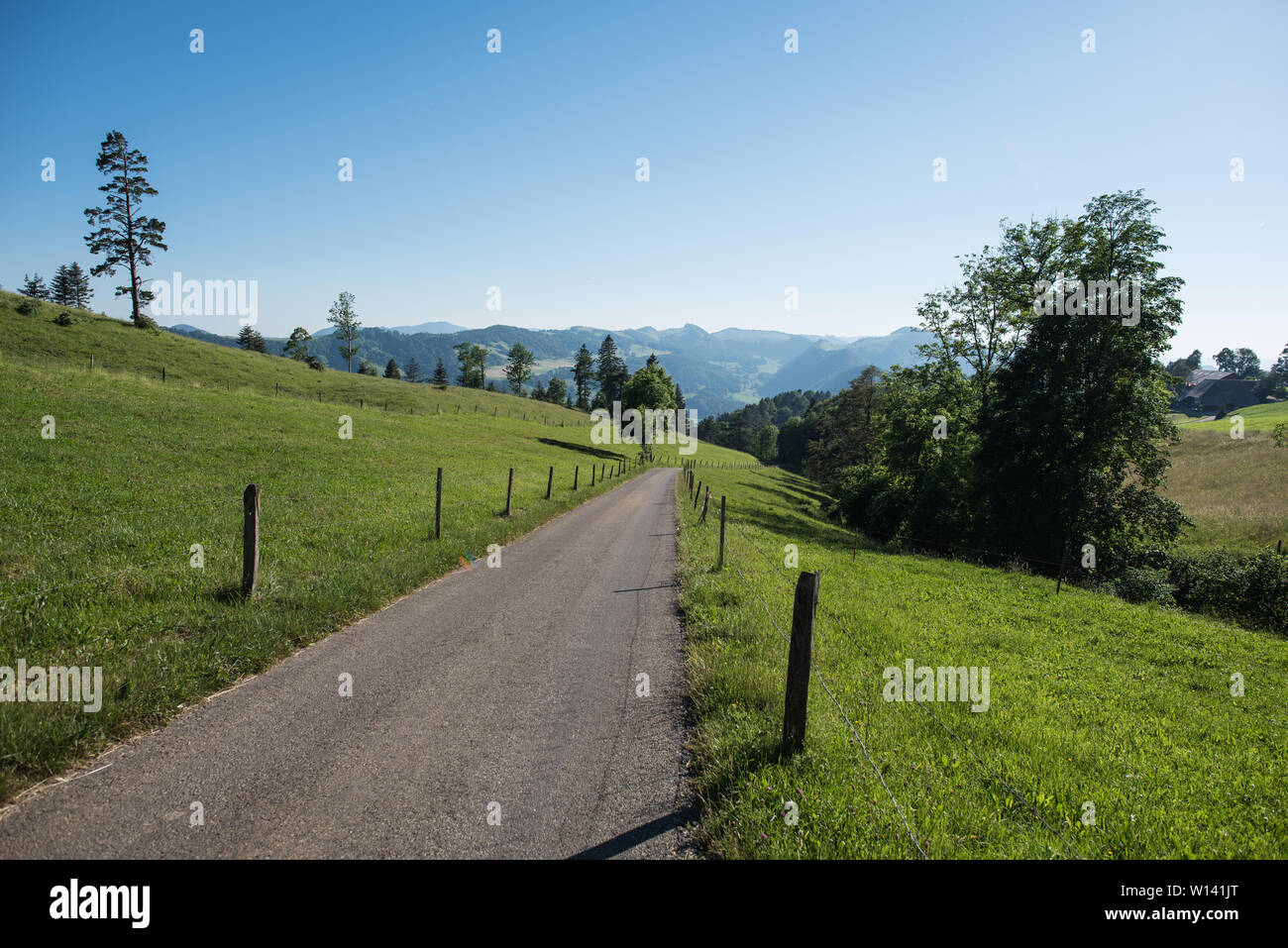 C'est le magnifique paysage dans le jura suisse, vue d'lauchflue 1042m. canton de Soleure. Banque D'Images