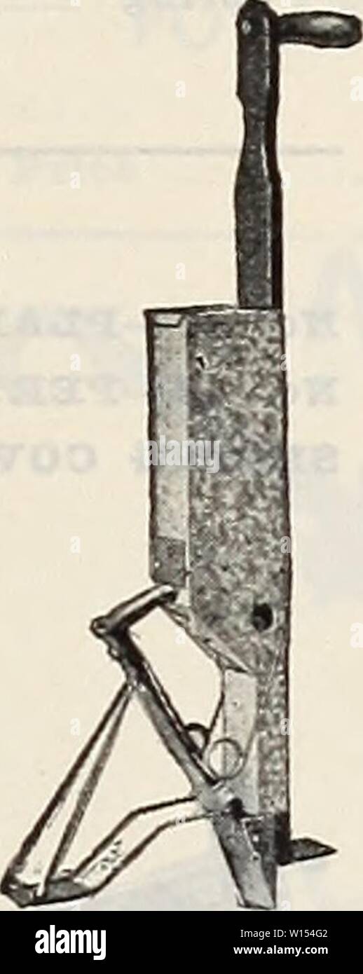 Image d'archive à partir de la page 112 du 75e anniversaire du jubilé de diamant (1935). 75e anniversaire du jubilé de diamant . diamondjubilee grif751935Année : 1935 Pas de mot, nous pouvons dire que pourrait faire une impression profonde sur le public comme la vente généralisée dont bénéficie ce semoir, le plus connu sur le marché. Il peut être fourni dans beaucoup de différentes tailles, donc nous avons seulement mentionner les plus utilisés. N° 26-engrais, charrue à disque pour le printemps ou les exercices d'Hoe, avec chaînes d'entraînement. Pas de siège ou de l'agitateur, les racloirs. Avec l'herbe. 8x8 disque, 2 chevaux, 1 pôle attelage 155,00 $ disque 10x8, 2-l'attelage, 1 pôle 178,002-Attelage de chevaux, 1 pôle 150,0 Banque D'Images