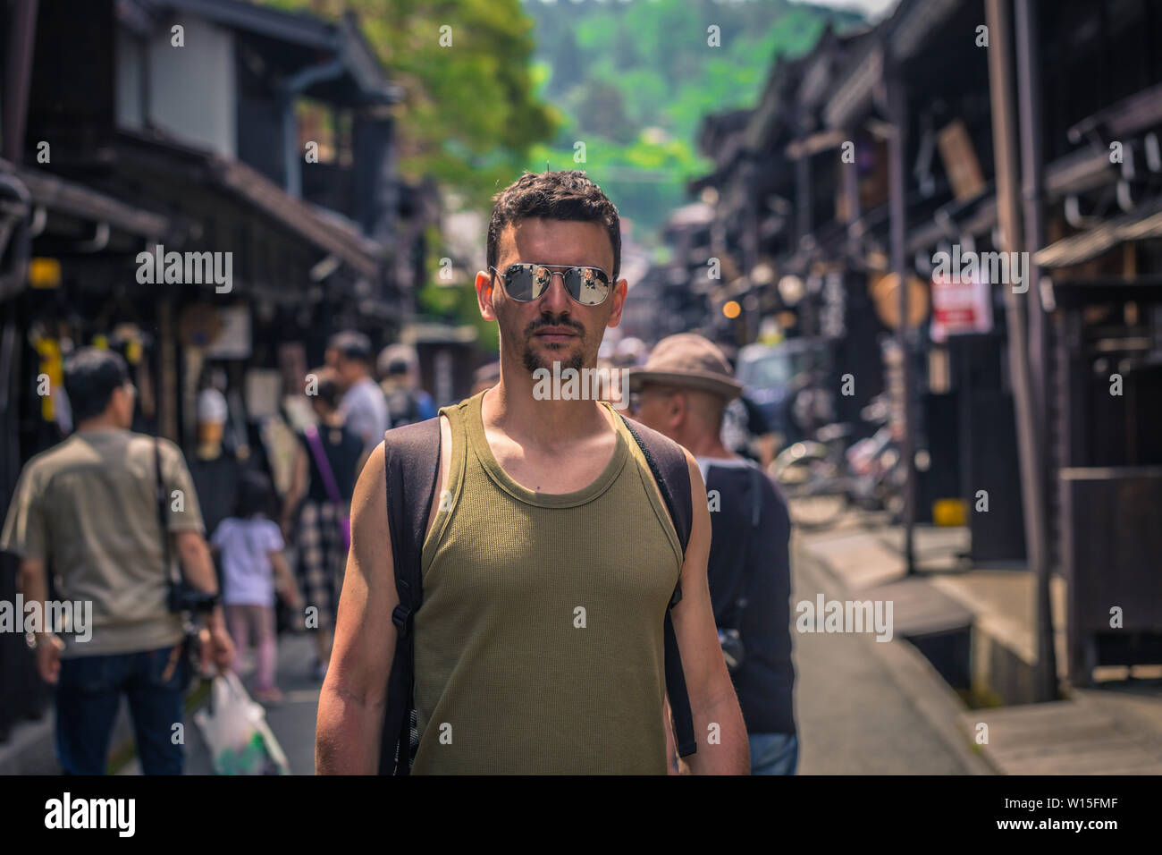 Takayama - Mai 26, 2019 : voyageurs occidentaux dans les rues de Takayama, Japon Banque D'Images