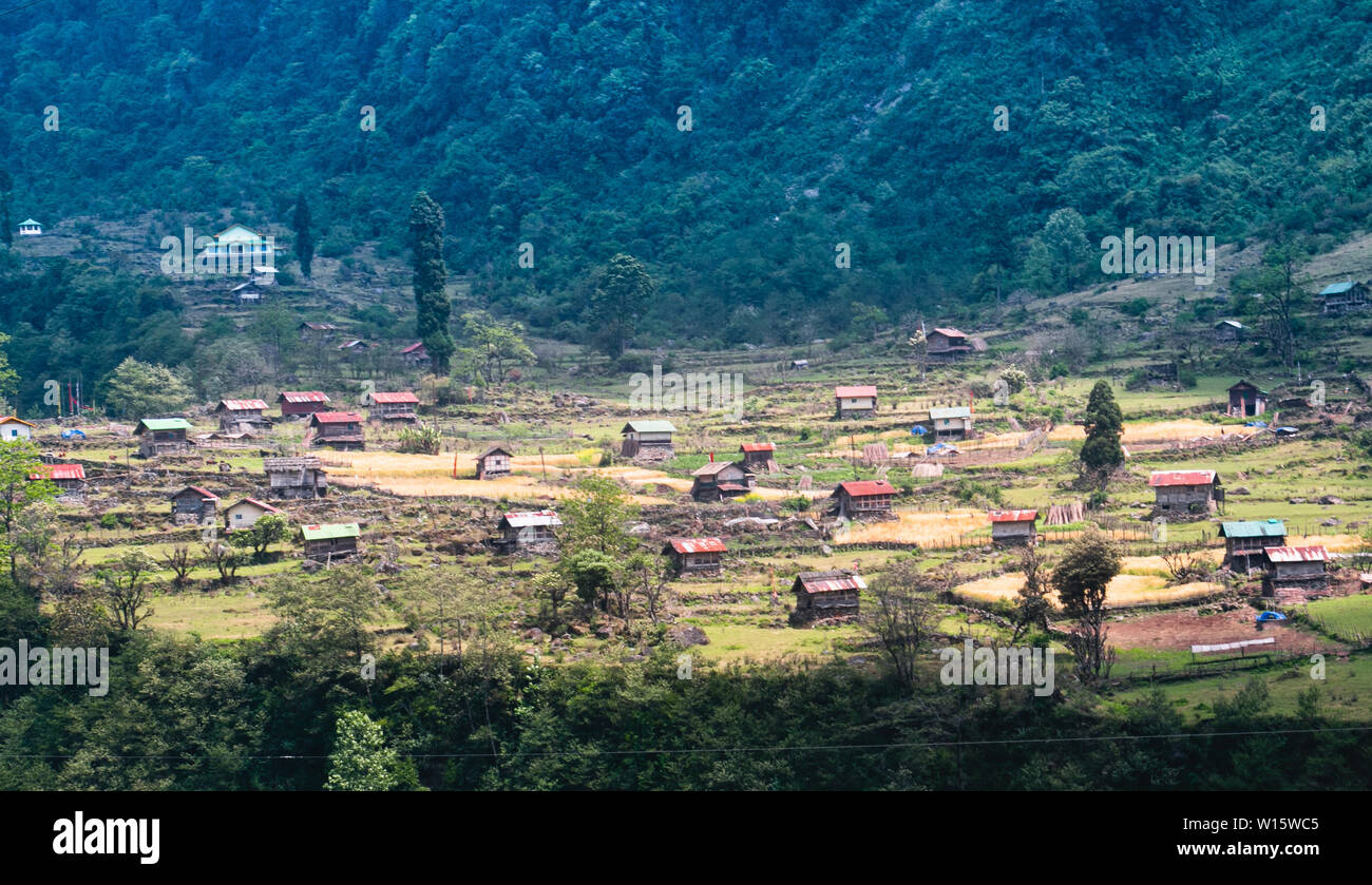 Himalayan Village près de Lachung Banque D'Images