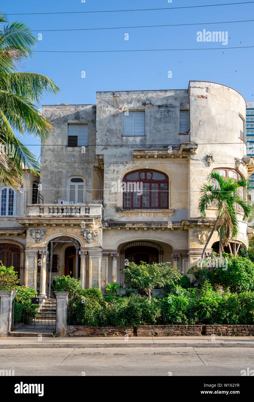 Vintage House du quartier de Vedado, La Havane, Cuba. Banque D'Images