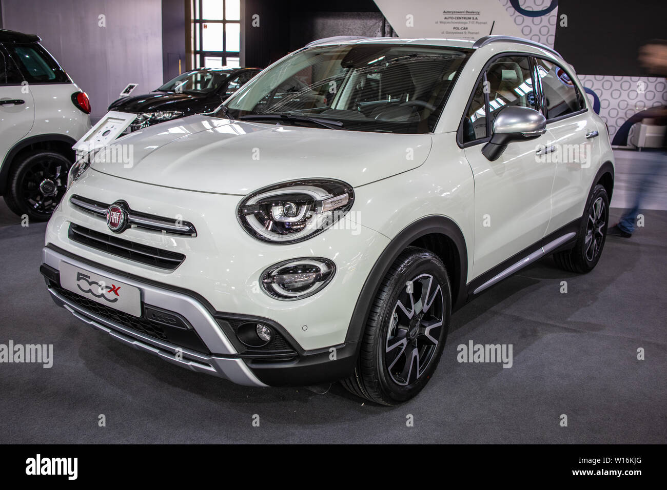 Poznan, Pologne, mars 2019 Fiat blanc 500X, Poznan International Motor Show, croisement d'un véhicule utilitaire sport (VUS) fabriqués par Fiat Banque D'Images