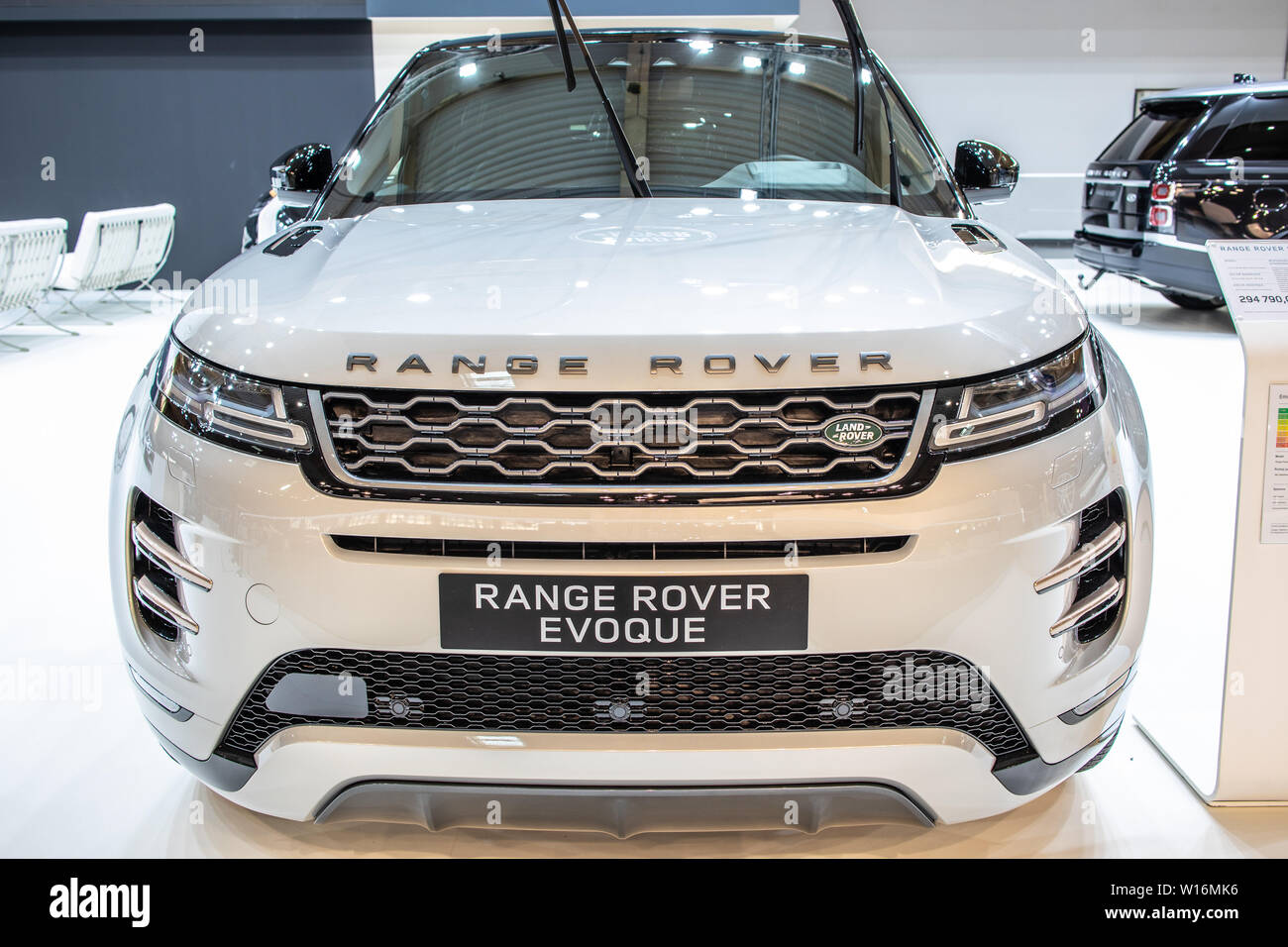 Poznan, Pologne, mars 2019 tout nouveau Land Rover Range Rover Evoque,  Poznan International Motor Show, 2e gen L551, sous-compactes VUS  multisegment de luxe Photo Stock - Alamy
