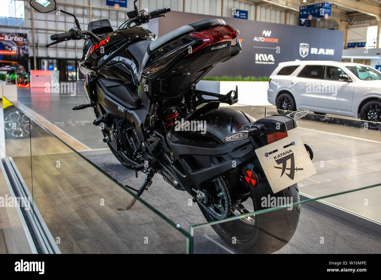 Poznan, Pologne, Mars 2019 : Suzuki Katana 1000 à moto Poznan International Motor Show, standard moto produite par Suzuki Banque D'Images
