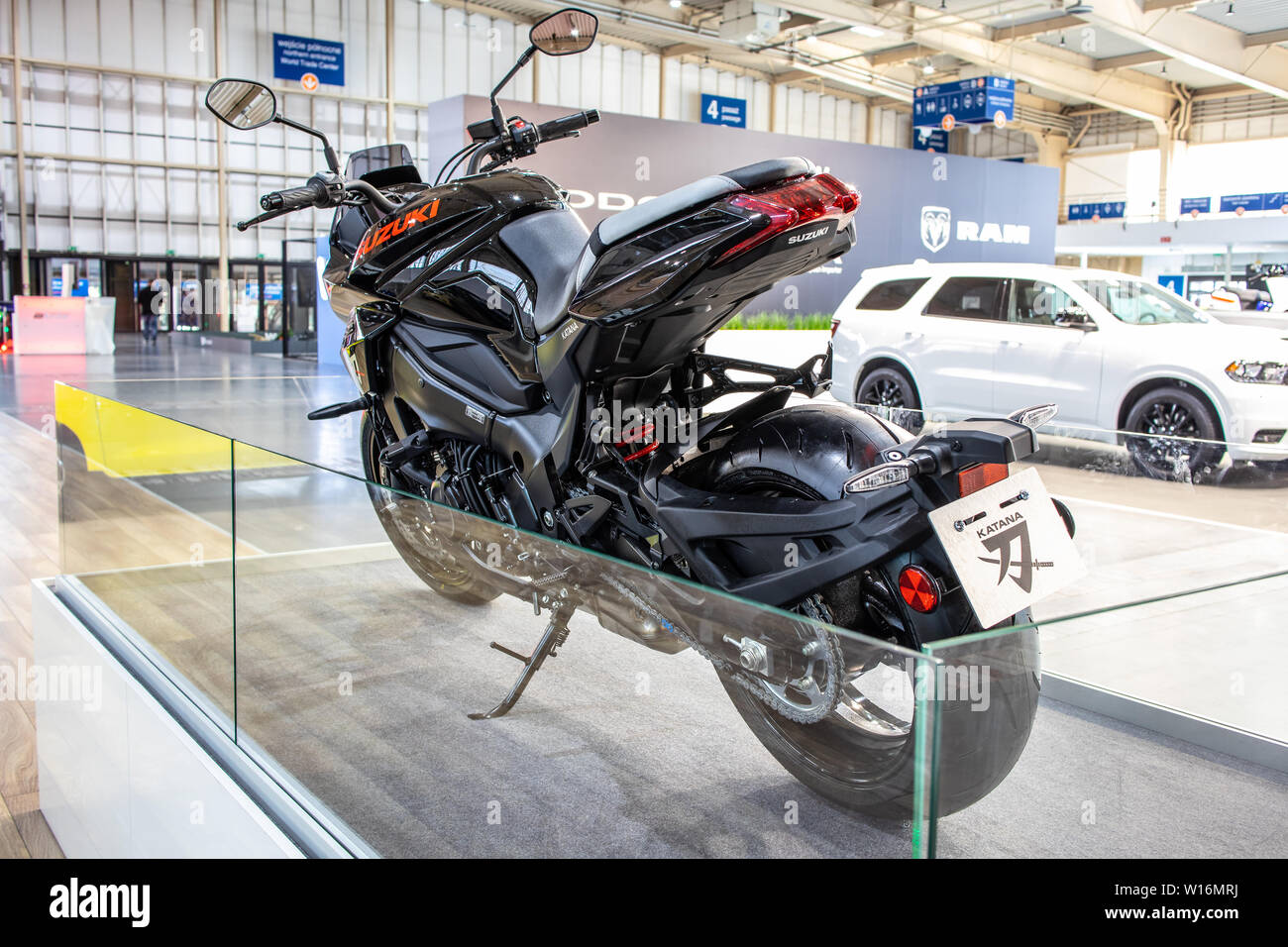 Poznan, Pologne, Mars 2019 : Suzuki Katana 1000 à moto Poznan International Motor Show, standard moto produite par Suzuki Banque D'Images