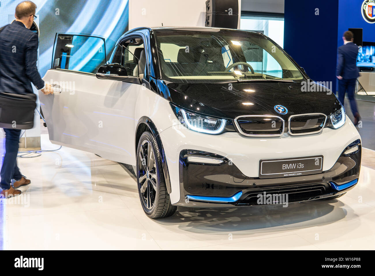Poznan, Pologne, Mars 2019 : BMW i3s à Poznan International Motor Show, haut-toit hayon électrique fabriquée et commercialisée par BMW Banque D'Images