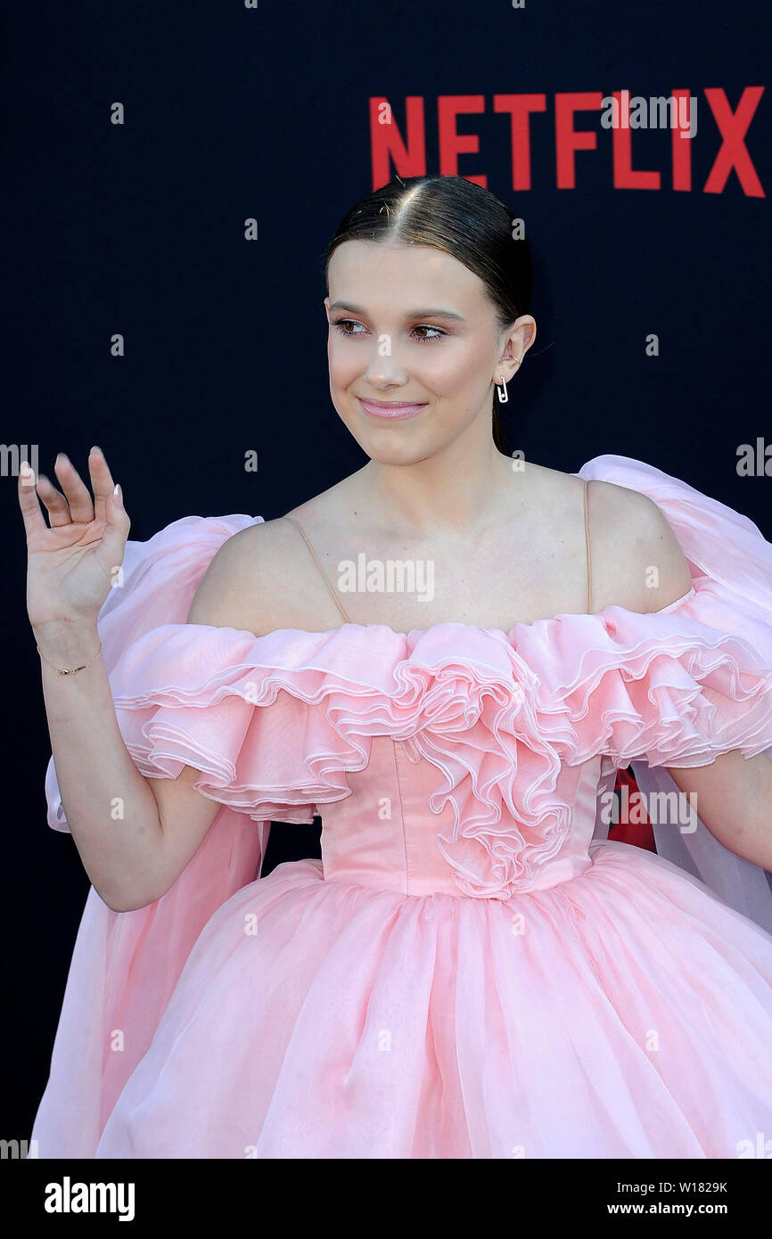 Millie Bobby Brown lors de la première mondiale de la saison 3 de la série TV Netflix 'Stranger Things' à Barnum Hall. Santa Monica, l'utilisation dans le monde entier 28.06.2019 | Banque D'Images