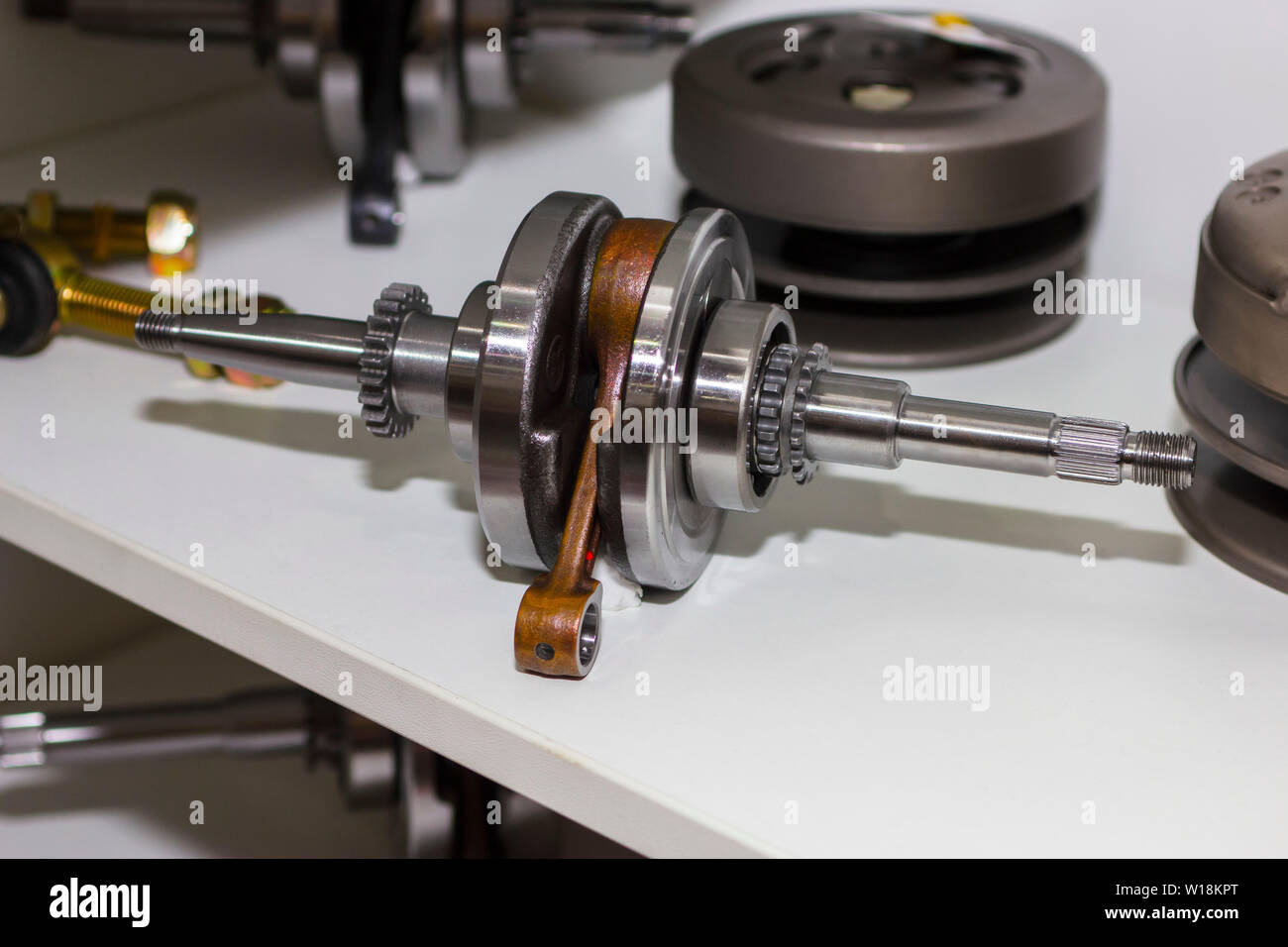 Pièces détachées de vilebrequin du moteur à un cylindre avec piston Banque D'Images