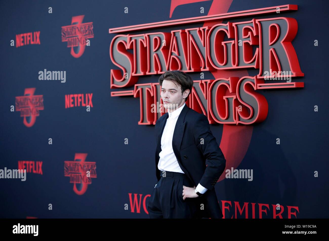 Charlie Heaton aux arrivées pour STRANGER THINGS 3 Premiere Saison sur Netflix, Santa Monica High School - Barnum Hall, Santa Monica, CA, le 28 juin 2019. Photo par : Priscilla Grant/Everett Collection Banque D'Images