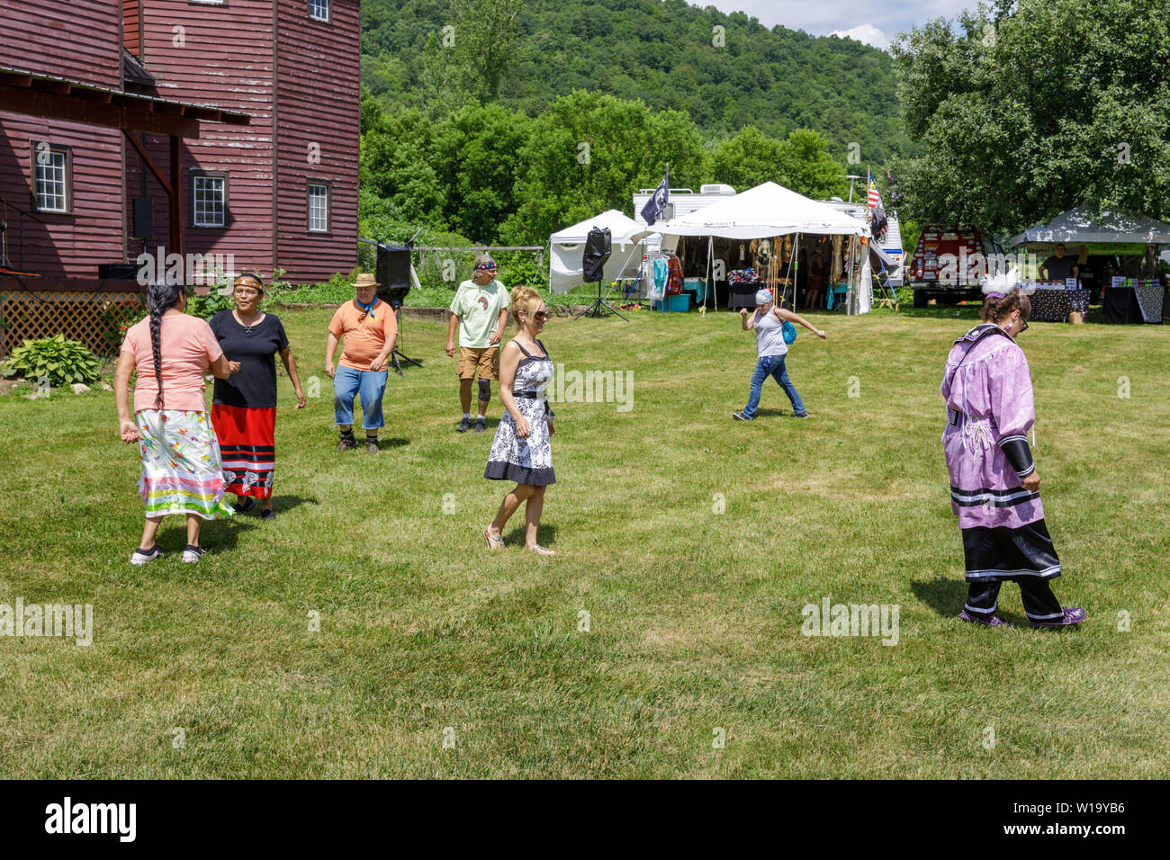 La danse sociale, Iroquois Festival, Fonda, New York State, USA Banque D'Images