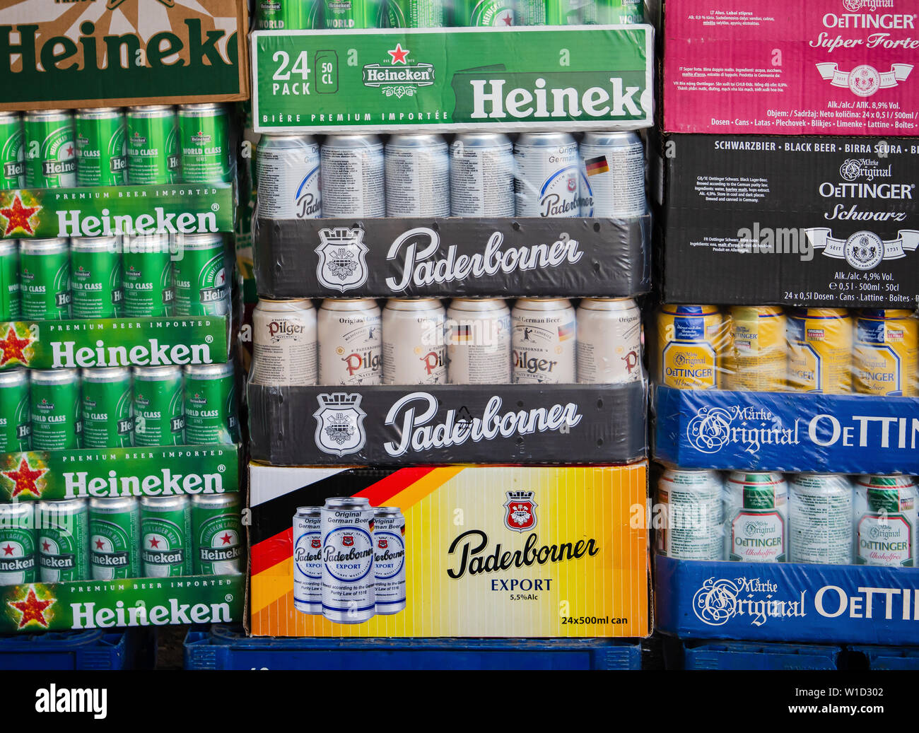 Ho Chi Minh Ville, Vietnam - 5 Avril 2019 : Avec l'augmentation du niveau de vie, l'importation de produits de luxe étrangers sont en augmentation au Vietnam. Ici une sel Banque D'Images