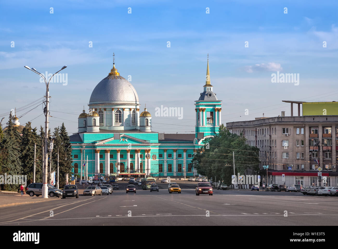Koursk, la Russie. Cathédrale Znamensky et Krasnaya Ploshchad (carré rouge) Banque D'Images