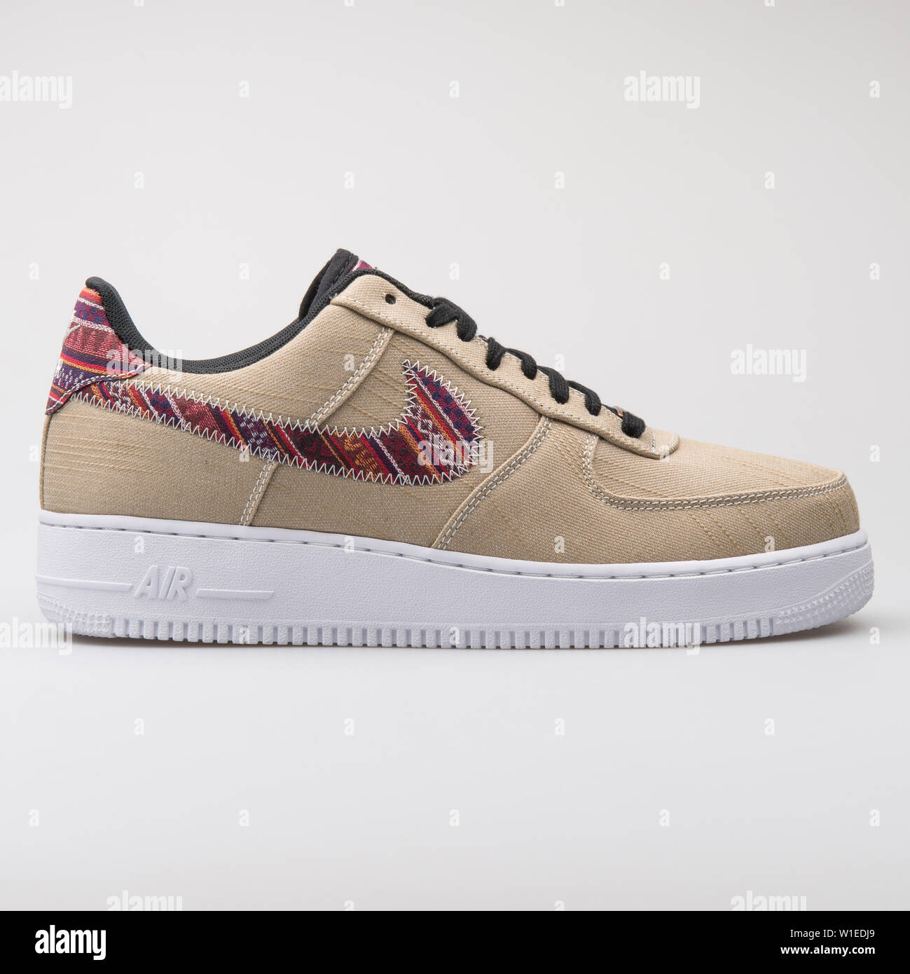 Nike air force 1 07 Banque de photographies et d images a haute resolution Alamy