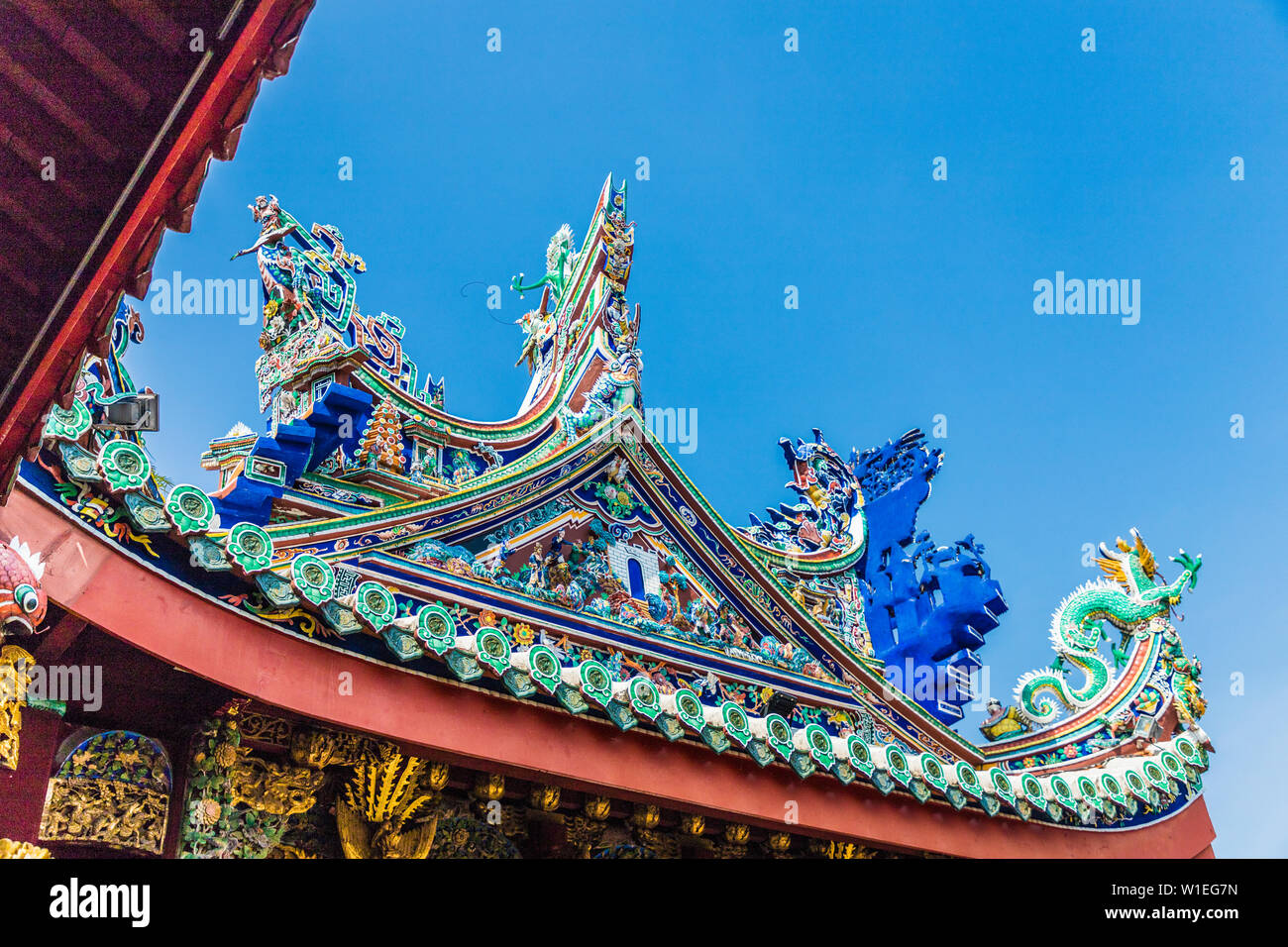 Le toit à plusieurs niveaux à Khoo Kongsi temple, George Town, Site du patrimoine mondial de l'UNESCO, l'île de Penang, en Malaisie, en Asie du Sud-Est, l'Asie Banque D'Images
