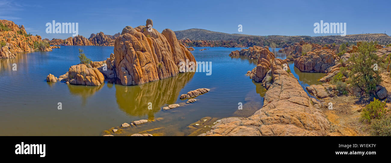 Panorama d'îles Rock à Watson Lake vue depuis la rive nord Trail, Prescott, Arizona, États-Unis d'Amérique, Amérique du Nord Banque D'Images