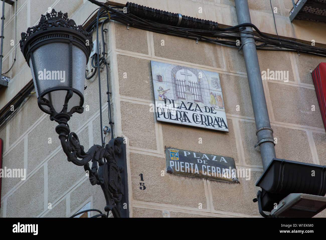 La Plaza de La Puerta Cerrada Street Sign, Madrid, Espagne Banque D'Images