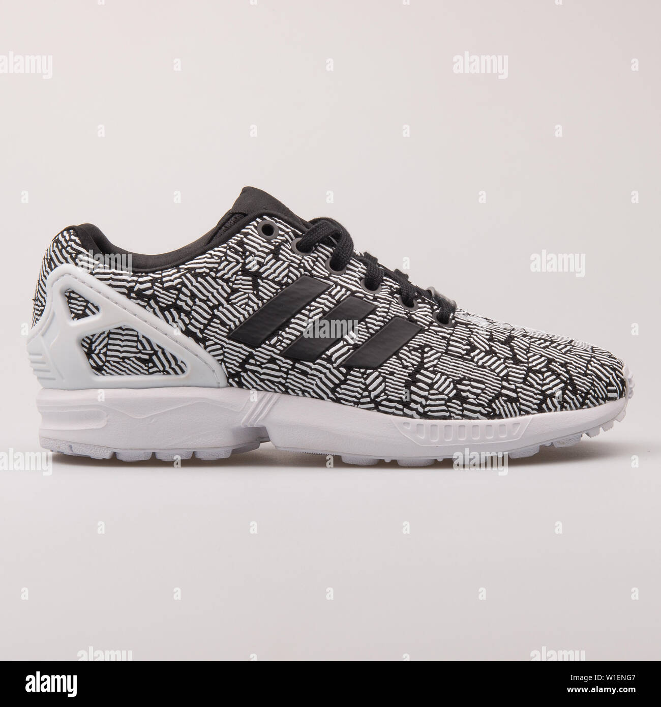 Adidas zx noir et blanc discount