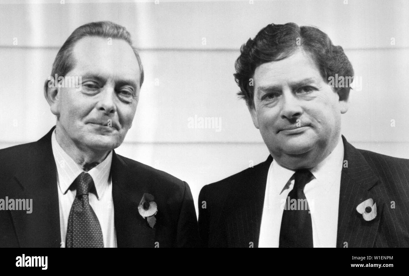 Le radiodiffuseur Brian Walden (l) avec l'ancien chancelier Nigel Lawson, qui donne un compte rendu franc des événements qui ont conduit à sa démission de « l'entrevue de Walden » d'ITV.**PNR / COPY NEG Banque D'Images