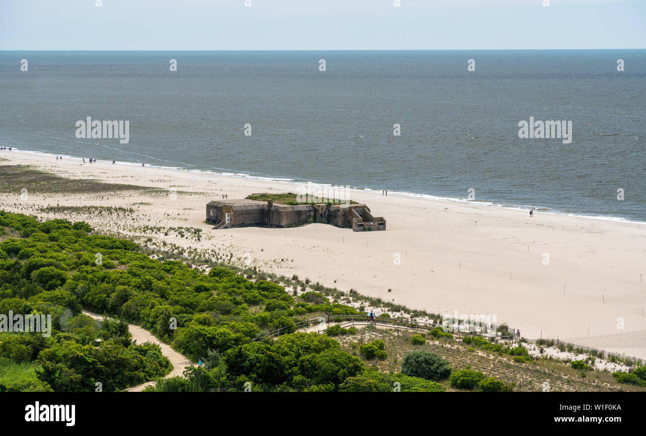 Seconde guerre mondiale bunker sur la plage de Cape May Point dans le New Jersey Banque D'Images
