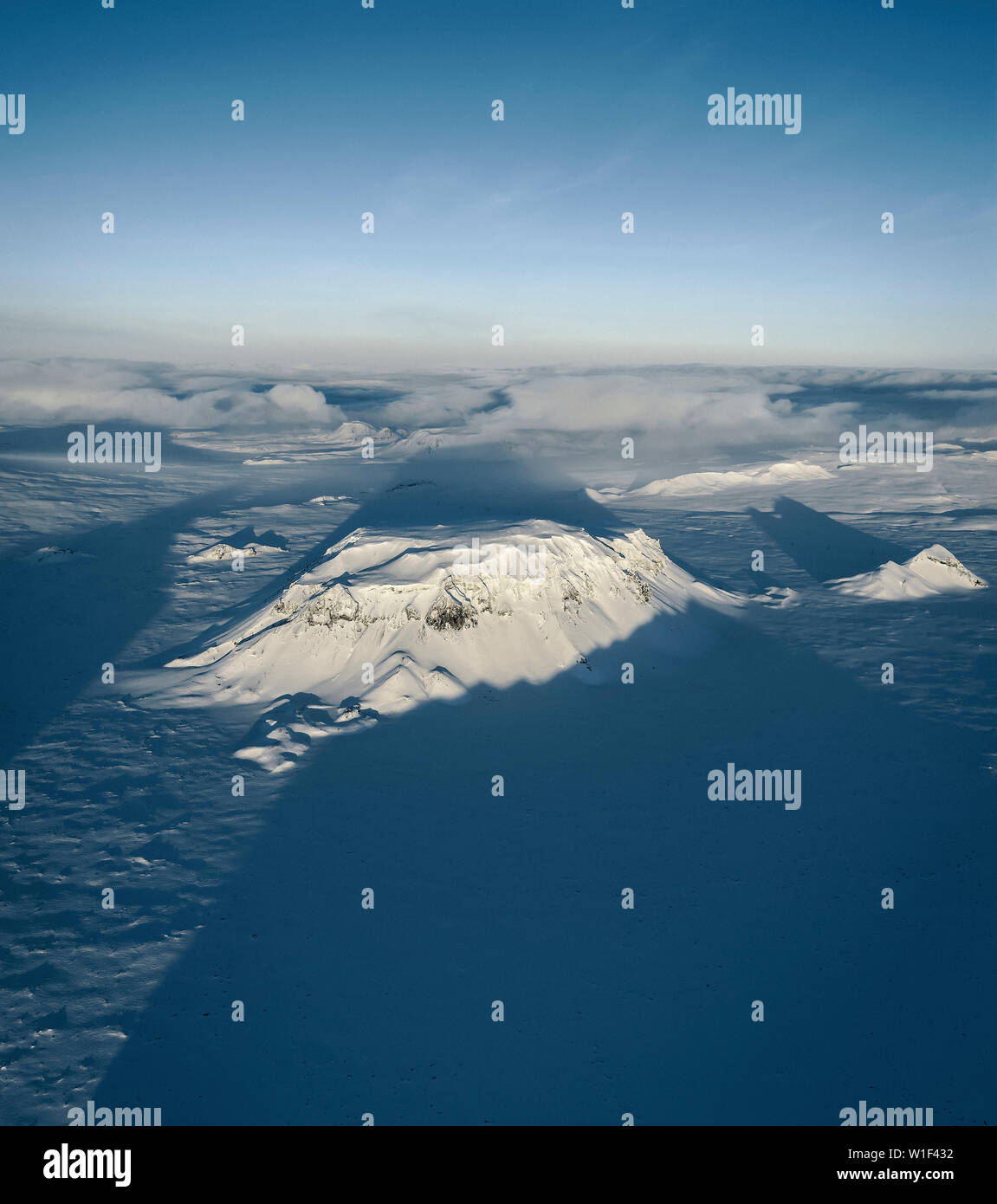 Par antenne, paysages glaciaires, Mt.Hlodufel sur glace de Langjökull, Islande Banque D'Images Par antenne, paysages glaciaires, Mt.Hlodufel sur glace de Langjökull, Islande Banque D'Images