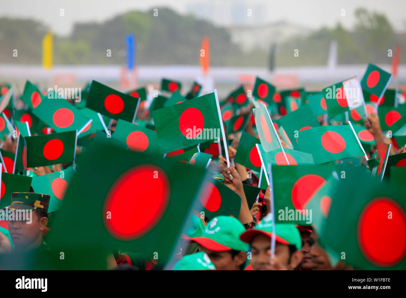Les gens participent à l'événement intitulé "Lakho Konthe Shonar Bangla". Plus de 2,5 personnes lakh hymne national chorus de Parade à l'échelle nationale dans le but de Banque D'Images
