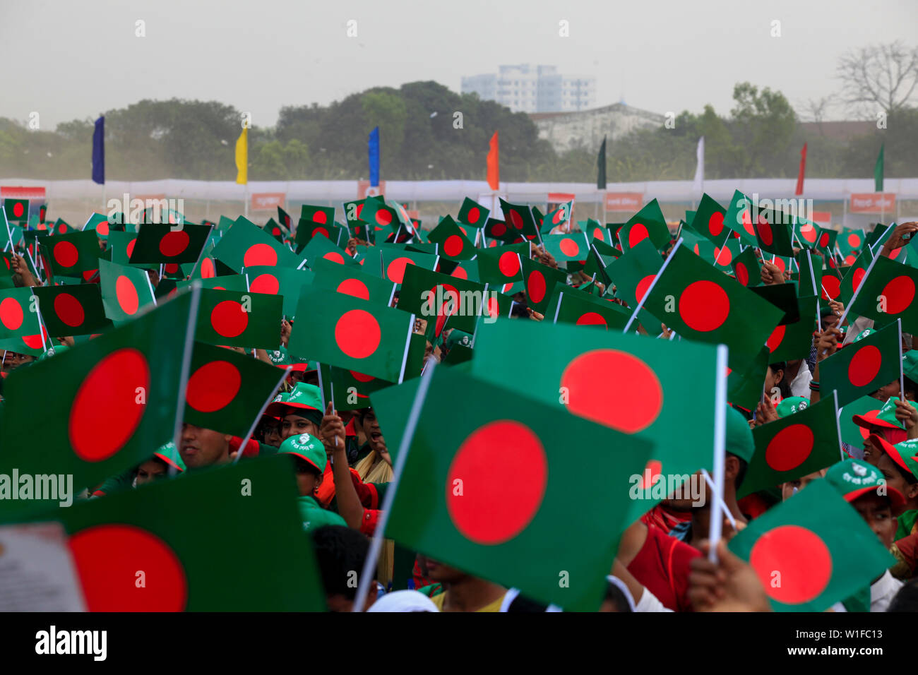 Les gens participent à l'événement intitulé "Lakho Konthe Shonar Bangla". Plus de 2,5 personnes lakh hymne national chorus de Parade à l'échelle nationale dans le but de Banque D'Images