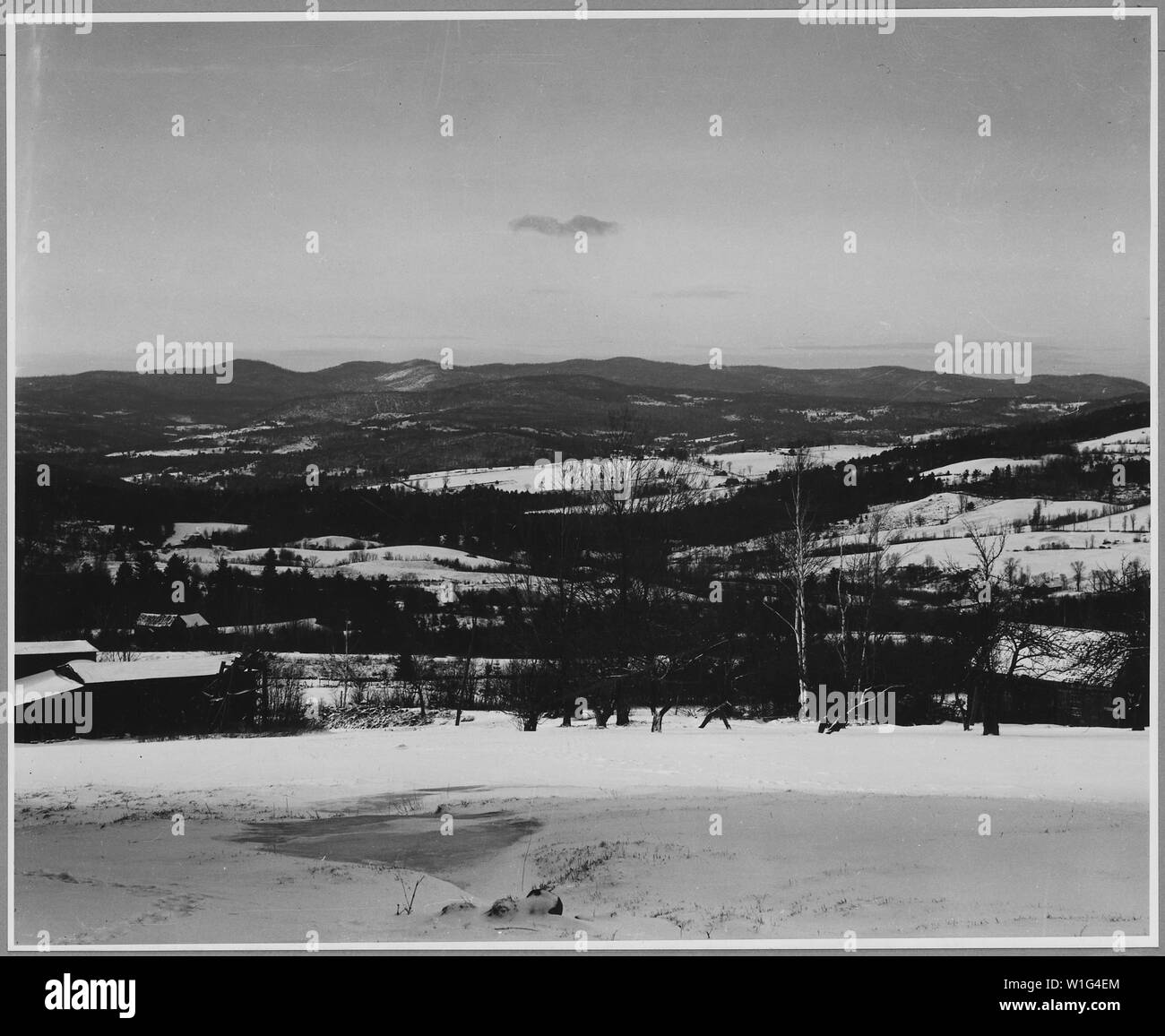 Landaff, comté de Grafton, New Hampshire. Le paysage illustré dans cette photographie a été prise à partir de la...[mis . . . ; Portée et contenu : la légende complète se lit comme suit : Landaff, comté de Grafton, New Hampshire. Le paysage illustré dans cette photographie a été prise à partir de la...[Mlle Mattie Chandler's farm]....à nord-ouest. Certains des meilleurs terrains de la ville se trouve en plein centre de cette photo. Banque D'Images