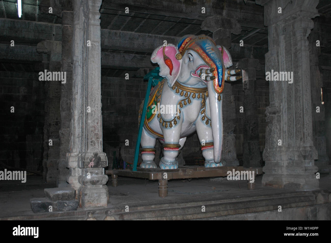 Éléphant statue dans un temple hindou, Tamil Nadu, Inde Banque D'Images