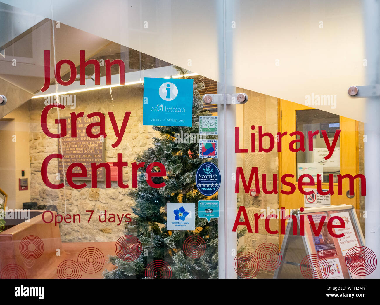 John Gray entrée centrale, Haddington, musée et bibliothèque, archives Haddington, East Lothian, Scotland, UK Banque D'Images