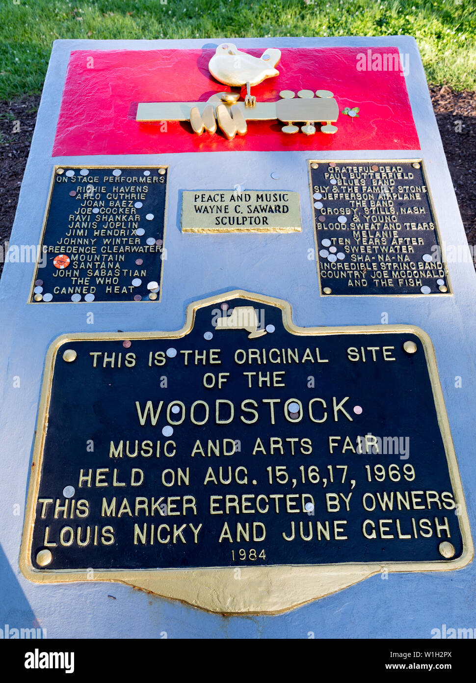 La pierre commémorative à l'emplacement de la Festival de Woodstock à Bethel Woods l'État de New York USA Banque D'Images