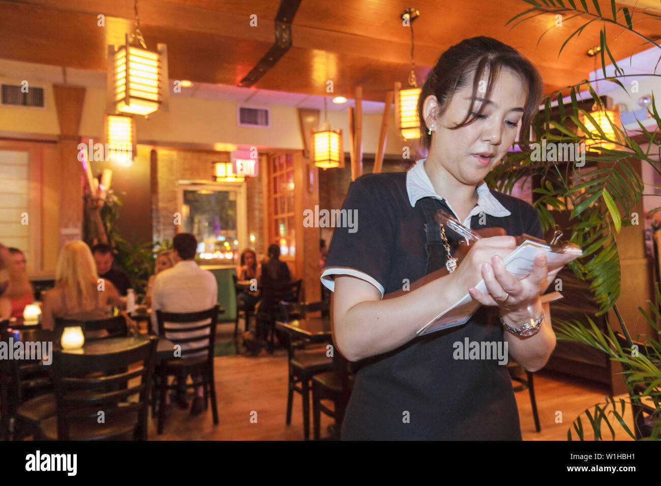 Miami Beach Florida,Alton Road,Yoko's Japanese,restaurant restaurants restaurants repas manger dehors café cafés bistrot,service,cuisine,cuisine ethnique,dîner,A Banque D'Images